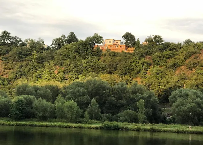 - B - Vyhlidka Nad Rekou